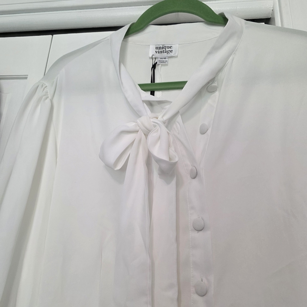 Unique Vintage Lot of 2 Button-up Bow Neck Tie Gwen Blouses 1X/16 Black & White - Picture 8 of 9